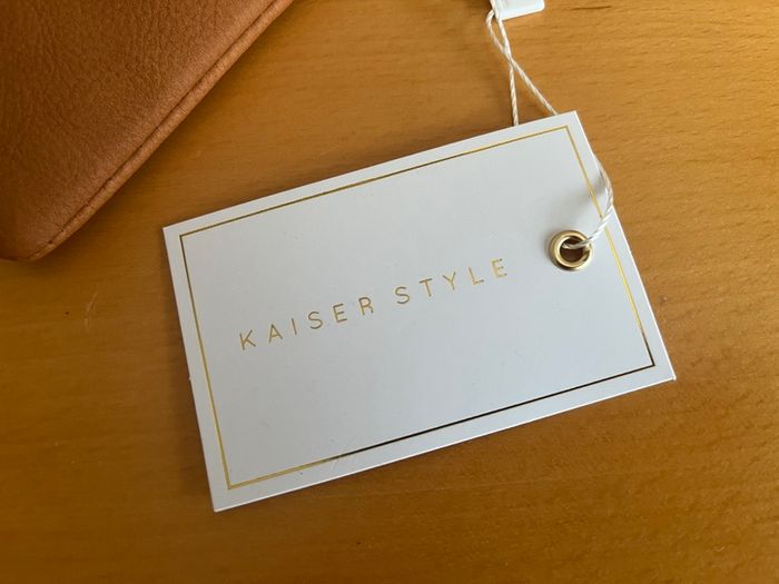 BNWT KAISER STYLE ladies tan purse & card holder
