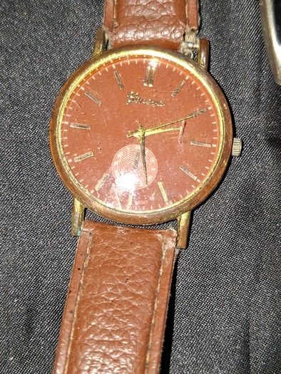 A Lot of Old Watches for parts or repair, Postage Available or Collection