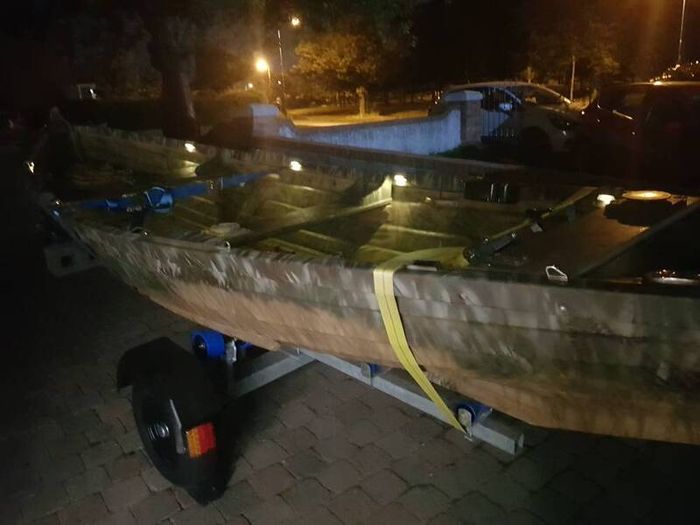 river boat