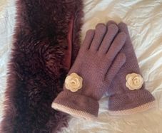 Luxury faux fur scarf and gloves