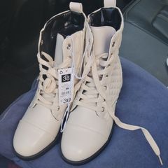 ladies shoe/boot