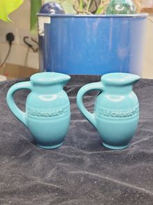 LE CREUSET Teal Stoneware Salt & Pepper Shakers