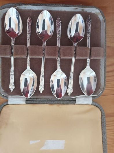 6 NEWBRIDGE Apostle Tea/Coffee Spoons