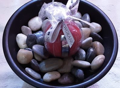 candle holder with stones