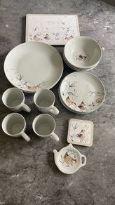 fine porcelain dinner set