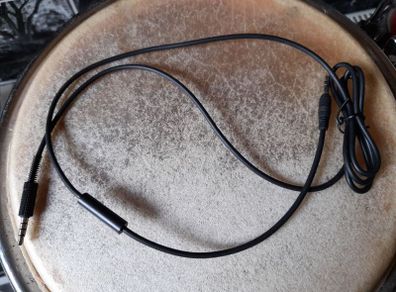 Audio Cable with pause functionality.  Brand New! Free Postage!