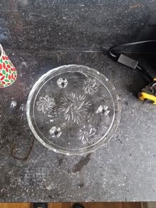 glass cake stand