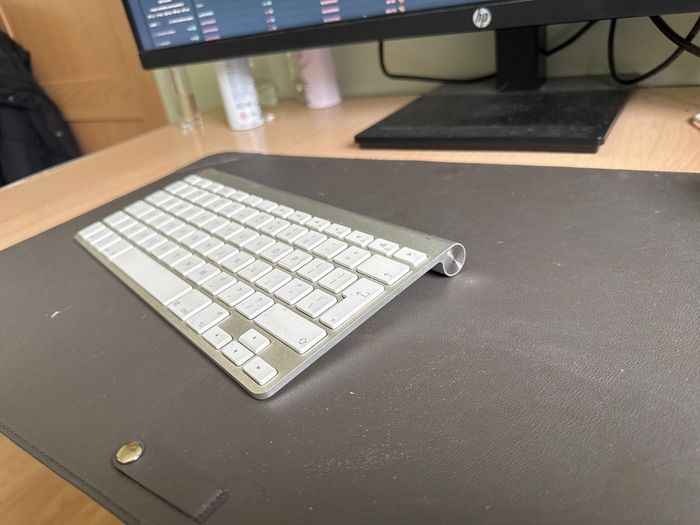 Apple A1314 Bluetooth Wireless Keyboard Silver Original