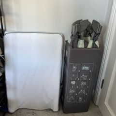 Travel cot & changing mat