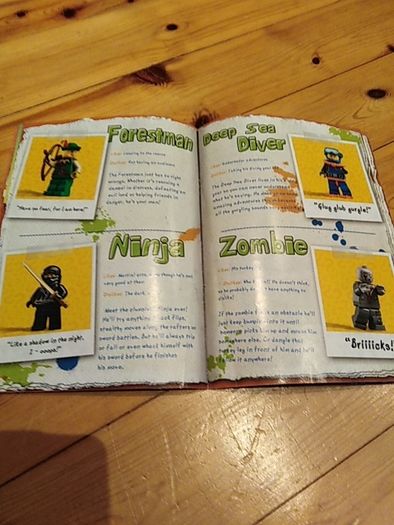 Lego minifigures booklet - interviews with 16 minifigures!
