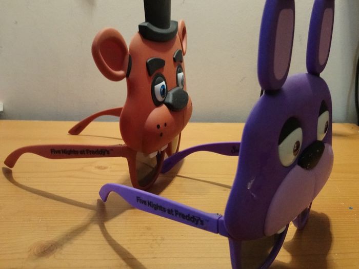 Five Nights at Freddy's - Freddy Fazbear & Bonnie kids sunglasses - FNAF Summer 2020 sun glasses - sunshades great for the beach - give up Nintendo