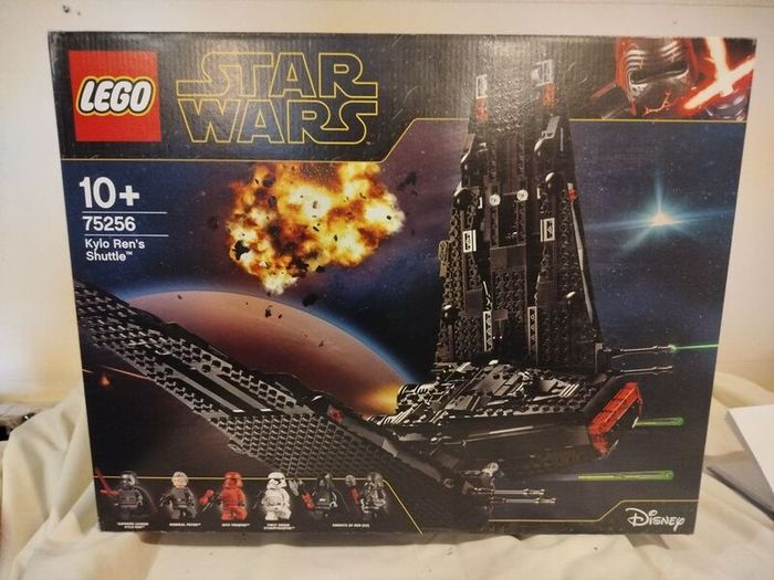 Lego 75256 Kylo Ren's Shuttle