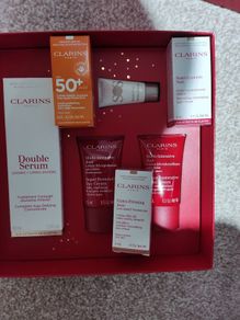 Clarins set skincare