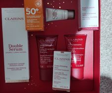 Clarins set skincare