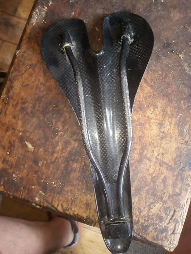 Hylix Carbon Saddle