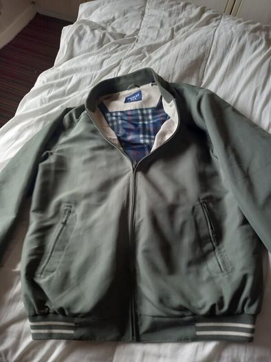 Premier Mans jacket, size large.