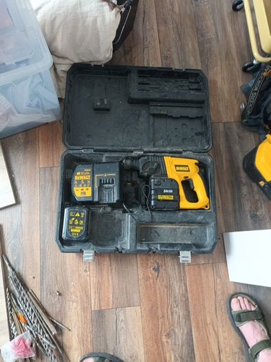 dewalt sds