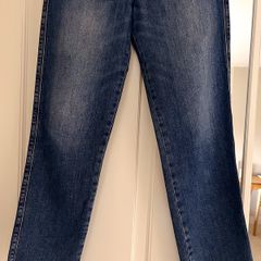 Frame straight leg cropped jeans size 27