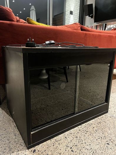 Terrarium/Vivarium with Accessories - Excellent Condition