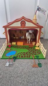 Stable plus 2 horses