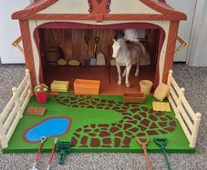 Stable plus 2 horses