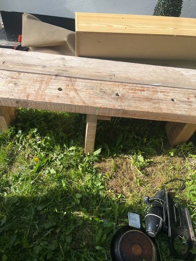 wooden bench
