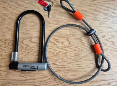 Kryptonite U-Lock with steel cable included