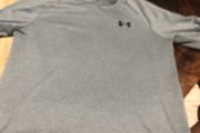 Mens under armour top size S