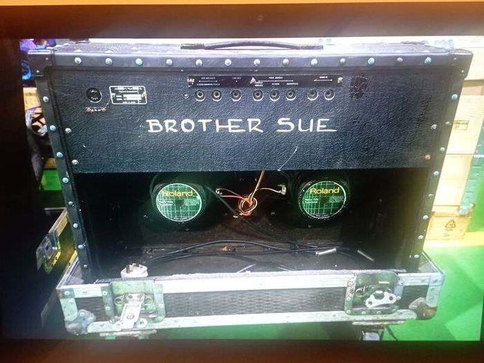 Roland JC 120 includes flight case.