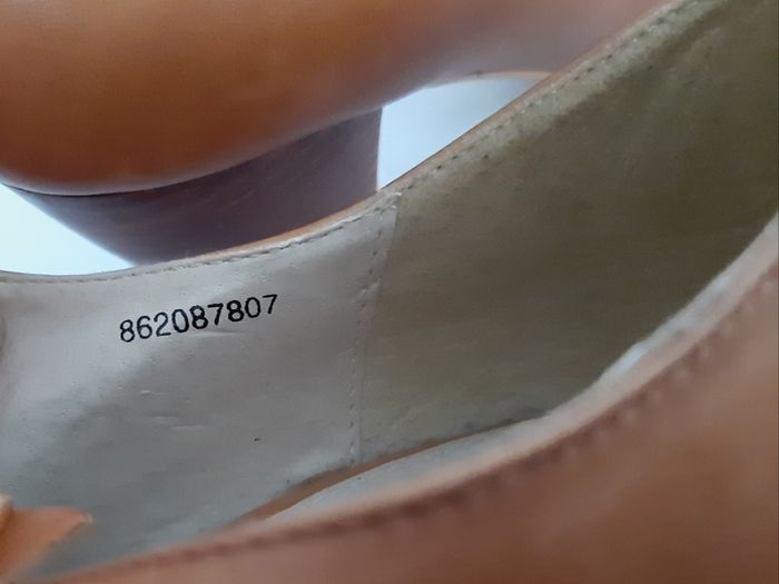Beautiful new genuine leather Rocha John Rocha shoes