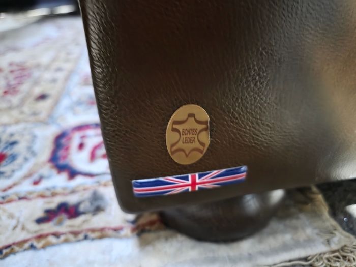 chesterfield armchair tube