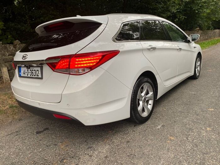 Hyundai I40 Luxury Touring Nct 7/27 Beautiful Exa