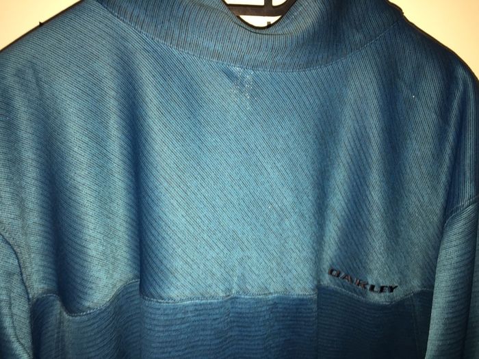 Oakley training Top with zip size xxl