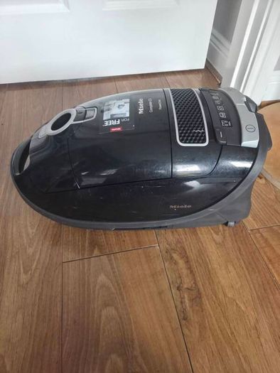 Miele c3 vacuum cleaner