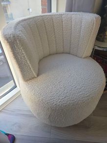 Swivel armchair