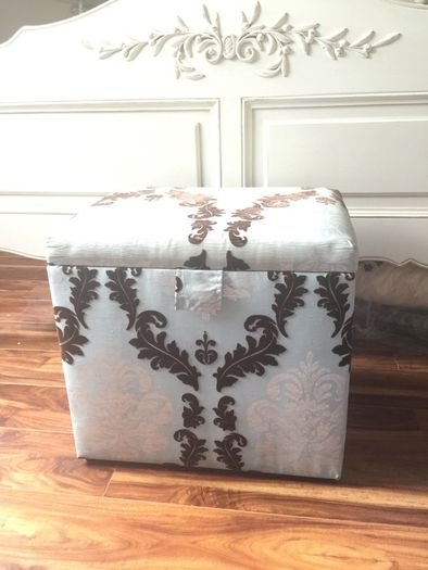 Blanket /pillow box /storage