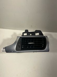 Audi A6 C7 2013 Air Vent Right Hand Front 4G2820902 A3l3b43g