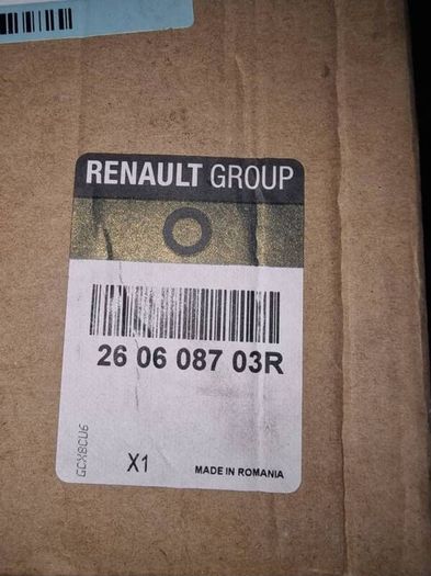 Renault CLIO Mk3 09-11 Black Headlight Left Passenger