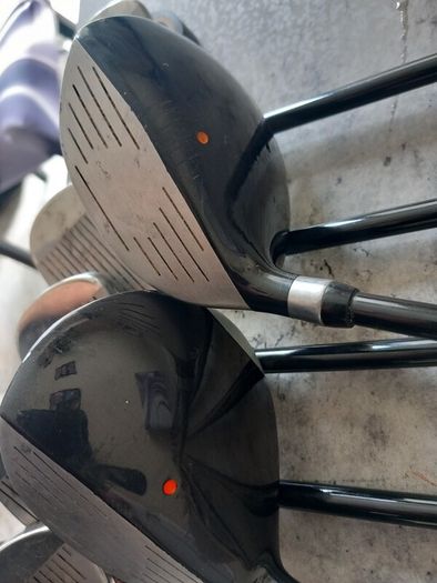 Dunlop golf clubs. Right handed clubs