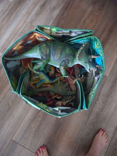 dinosaur toys