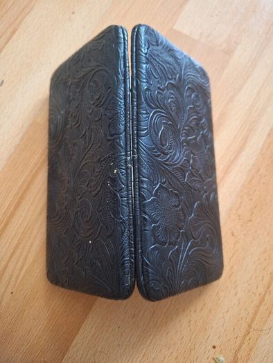 Wallet/Womens Hard Case Embossed Black Wallet .. Price Drop