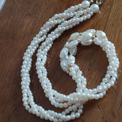 Vintage Faux Pearl Necklace.