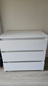 chests of drawers