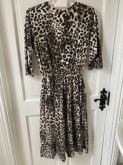 leopard print dress