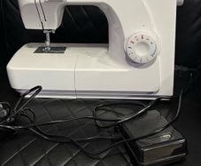 Singer 1507 sewing machine perfect working order