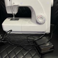 Singer 1507 sewing machine perfect working order
