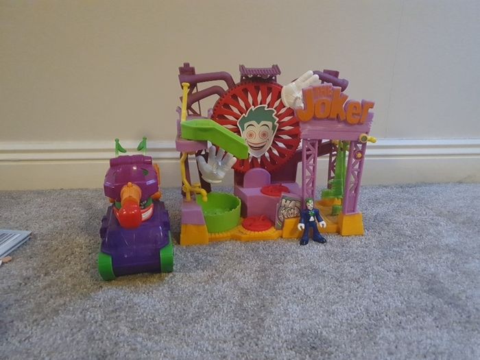 Imaginext joker fun house
