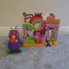 Imaginext joker fun house
