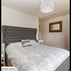 Diamond Furniture King Size Bed Frame