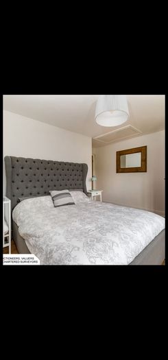 Diamond Furniture King Size Bed Frame